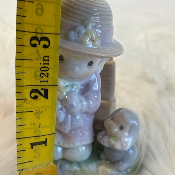 Enesco Pastel Salt and Pepper Set Figurine with Tan Hat - Picture 5 of 9